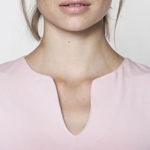 Γυναικείο μπλουζάκι με λαιμόκοψη V 